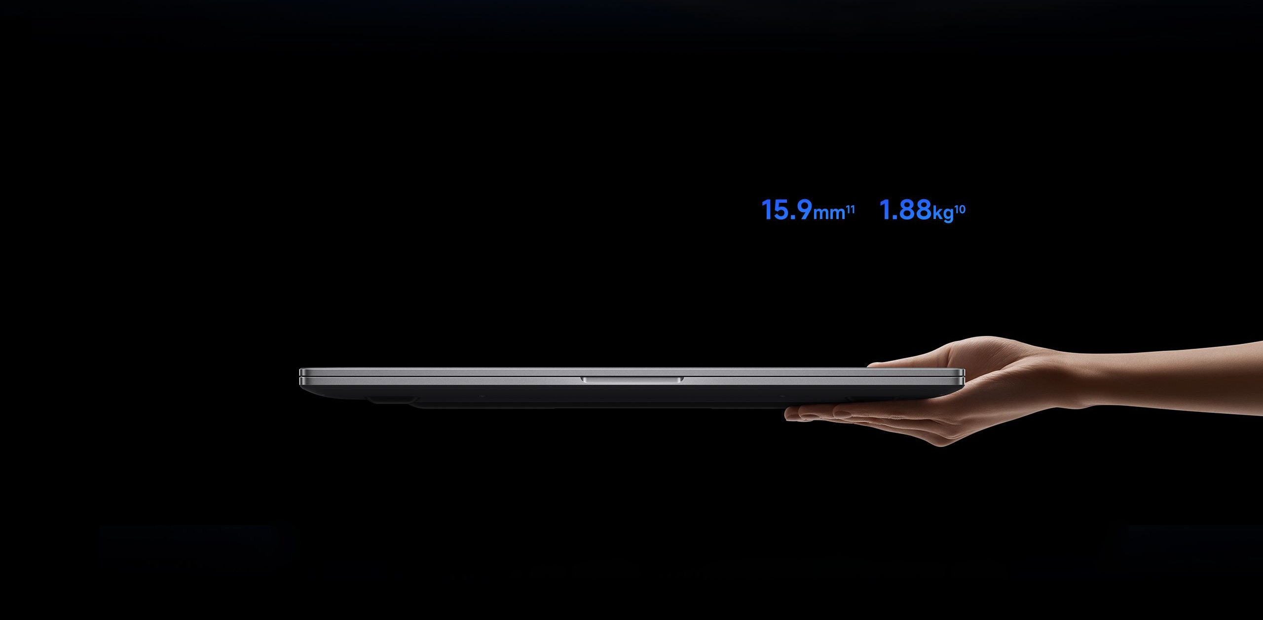 Dimensiuni si greutate Xiaomi Redmibook 16 Pro 2026 15,9 mm si 1,88 kg in mana